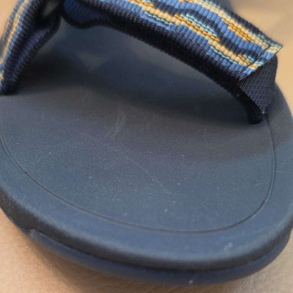 Teva Kids Hurricane XLT 2 sport sandals in the Kishi Dark Blue, Size 2, NWOB